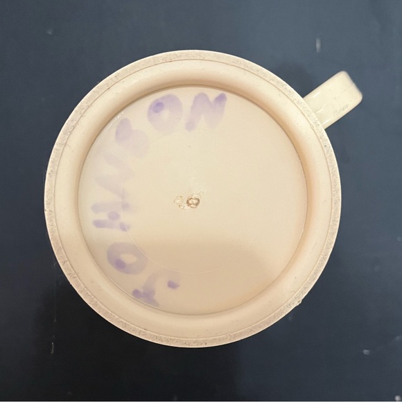 Small Tim Horton Vintage Cream Mug - Picture 6 of 10